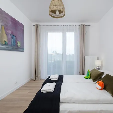 Miedziana 6 & 18 With Free Garage By Renters Lägenhet *