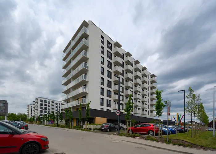 Miedziana 6 & 18 With Free Garage By Renters * Vratislav